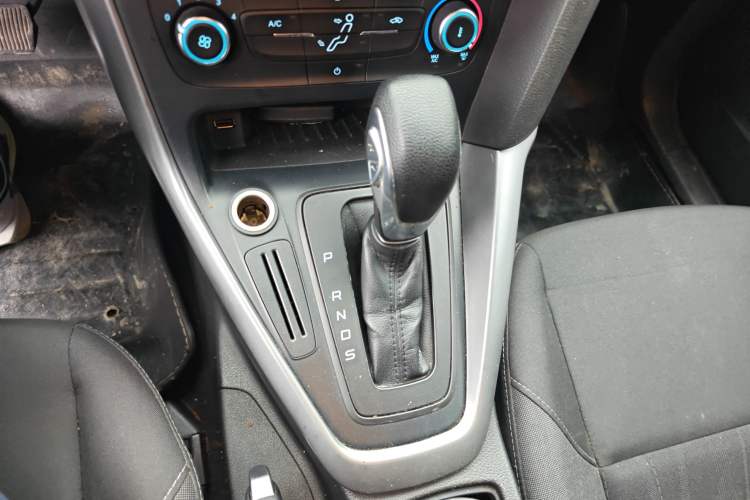 Used Ford Focus 2015 Hatchback 1.6L Automatic Comfort Model
