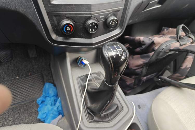 Used Wuling Zhengcheng 2015 1.8L Comfort Model LJ479QE2 Gear Lever