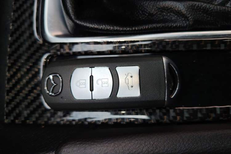 Used Mazda 3 Axela 2017 Sedan 2.0L Automatic Prestige Model China V Standard