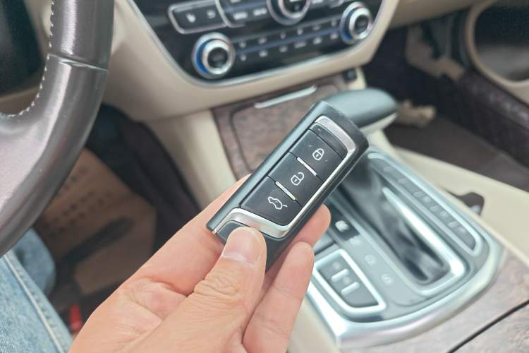 Used GAC Trumpchi GA8 2017 280T Executive Edition
