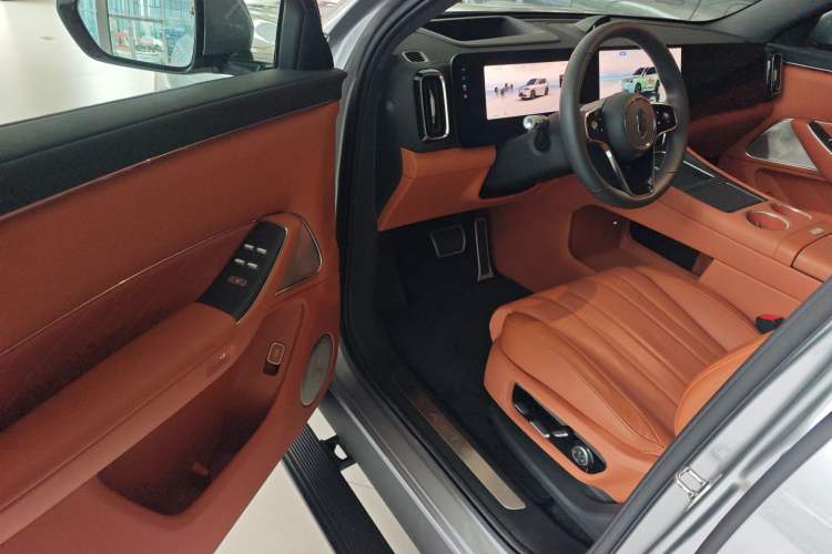 Used Hima AITO M8 2025 Extended-Range Ultra Version 53.4 kWh 5-Seater Edition Driver Seat