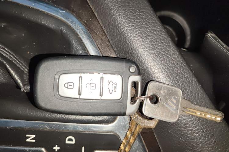 Used Kia K5 2011 2.0L Automatic DLX