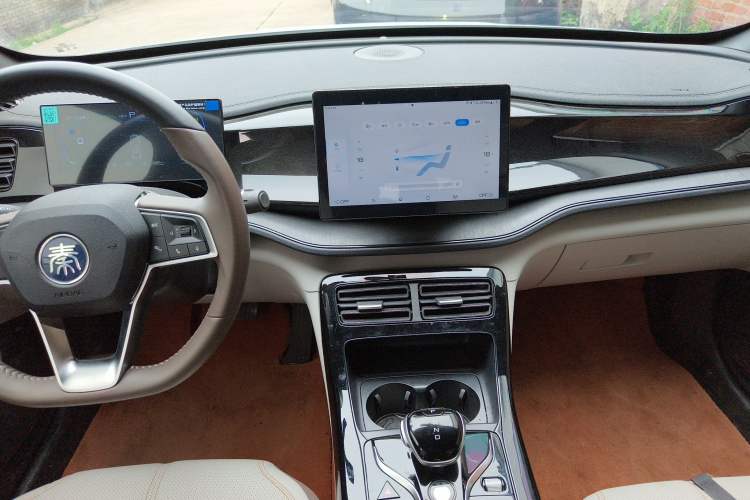 Used BYD Qin PLUS 2024 HONOR Edition DM-i 55KM Leading Model
