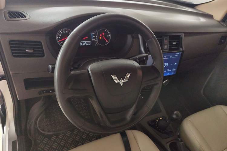 Used Wuling Rongguang V 2019 1.5L Standard Version China VI LAR
