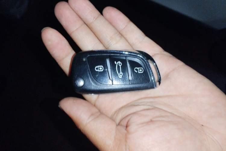 Used Baojun 730 2014 1.5L manual Comfort ESP version 7 seats