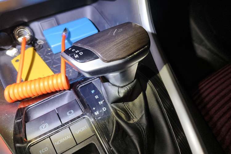 Used Toyota RAV4 2022 2.0L CVT Two-Wheel Drive Urban Edition Gear Lever