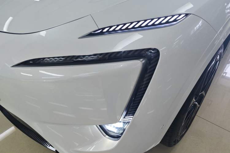 Used Avatr 11 2023 HarmonyOS Version Smart Enjoyment Upgrade Model 90-Degree Rear-Wheel Drive Edition