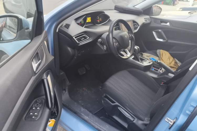 Used Peugeot 308S 2015 1.2T Automatic Jingchi Edition
