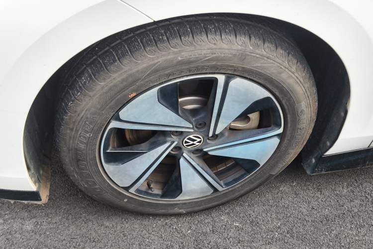 Used Volkswagen ID.7 VIZZION 2024 AIR model
