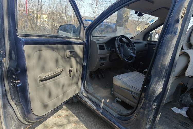 Used Wuling Rongguang V 2016 1.5L Practical Version
