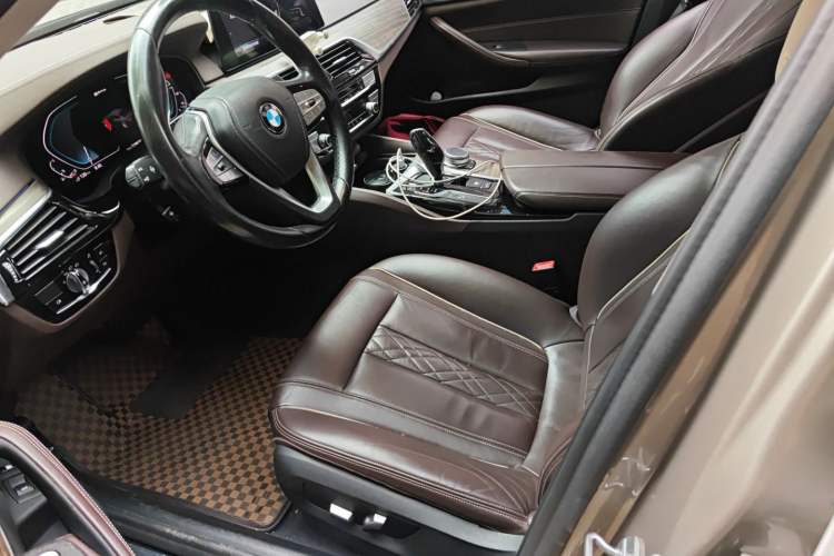 Used BMW 5 Series New Energy 2020 530Le Luxury Package Left Front Seat