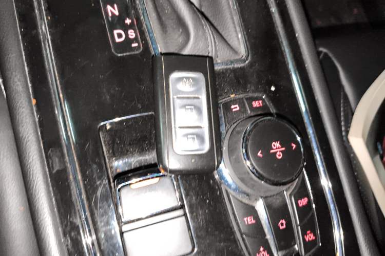 Used Dongfeng Fengon 580 2017 1.5T CVT Smart Style Model
