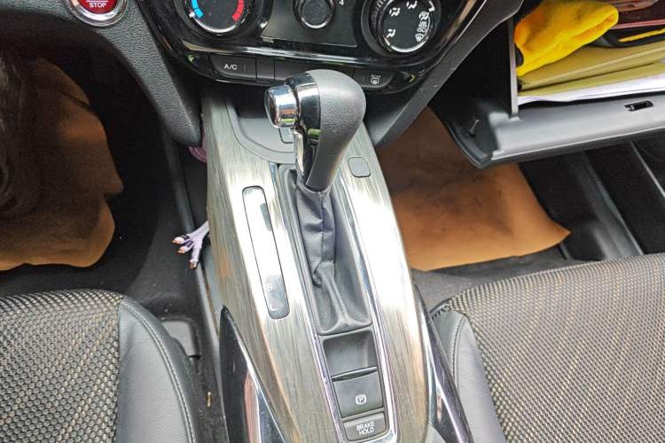 Used Honda XR-V 2017 1.8L EXi CVT Comfort Version Gear Lever