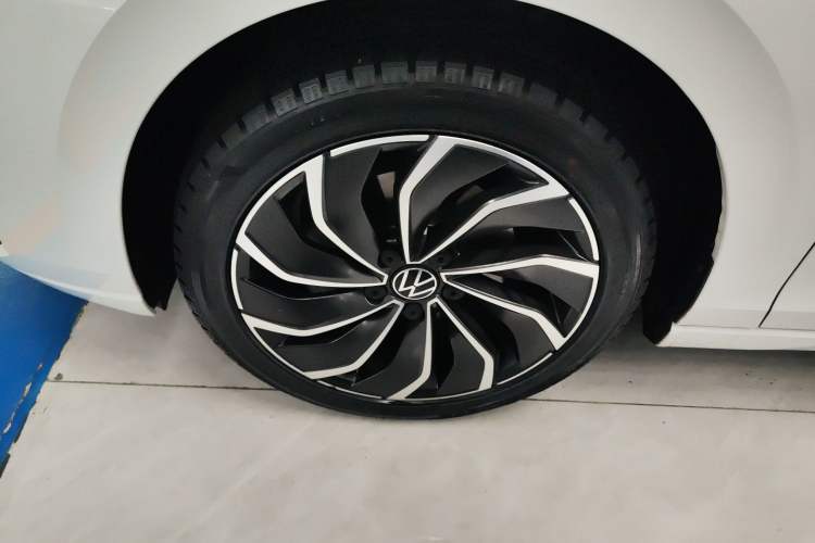 Used Volkswagen Golf 2023 Facelift 280TSI DSG Pro Exterior 4