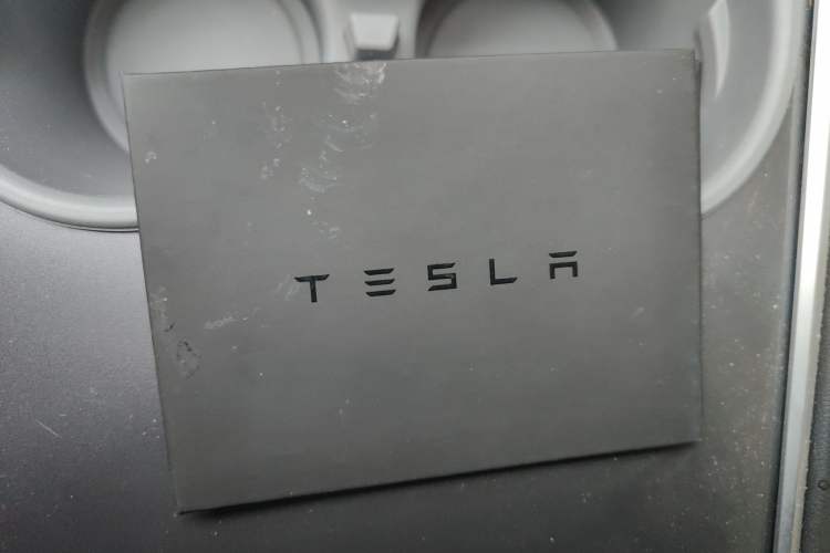 Used Tesla Model Y 2023 Long-Range All-Wheel-Drive Version