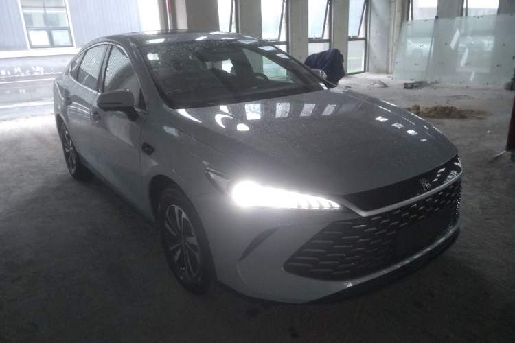 Used BYD Qin PLUS 2025 DM-i Smart Drive 120KM Superior Model