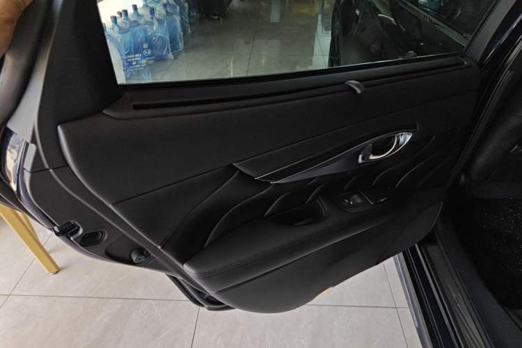 Used Infiniti Q70 2019 Q70L 2.0T Elite Plus Version