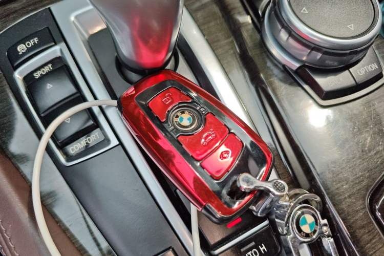 Used BMW 5 Series 2014 525Li Luxury Design Package
