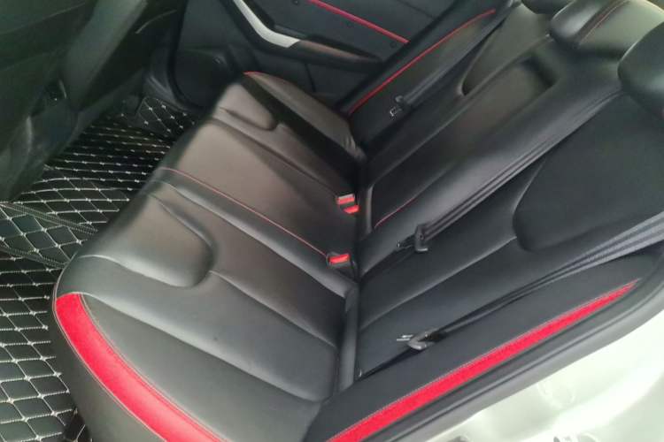 Used Venucia D60 2019 1.6L XL CVT Smart Connect Elite Edition
