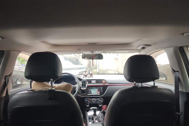 Used Kia KX Cross 2017 1.4L AT GLS
