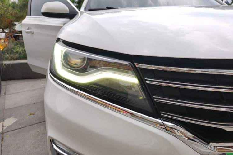Used Roewe RX5 2018 20T Two-Wheel Drive Automatic Flagship Edition
