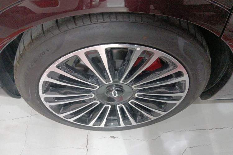 Used Hima AITO M9 2025 Extended-Range Ultra Version 52 kWh 5-Seater Edition
