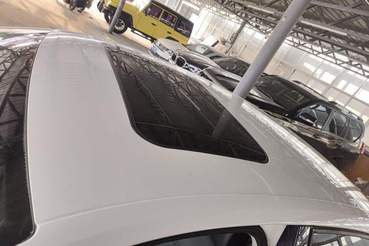 Used Volkswagen Sagitar 2015 1.6L Automatic Comfort Model
