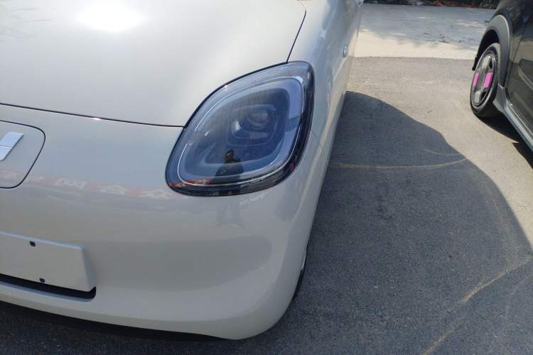 Used Wuling Hongguang MINIEV 2025 Four-Door Version Advanced Edition Left Front Headlight