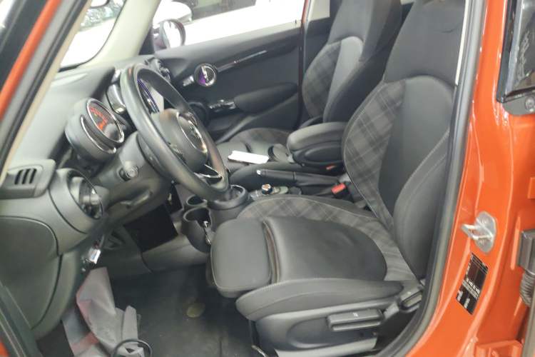 Used MINI MINI 2018 1.5T COOPER Classic Edition Five-Door Version