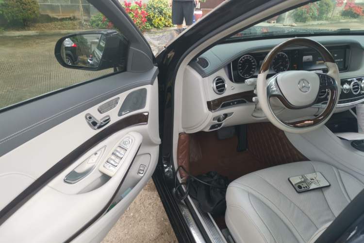 Used Mercedes-Benz Maybach S-Class 2015 S 400 4MATIC Driver Seat