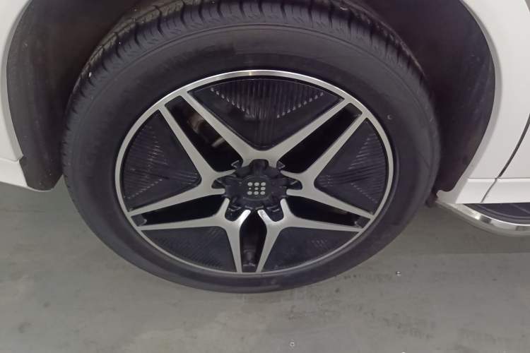 Used Landian E5 2023 1.5L DE-i 100KM Zhenxiang Edition 5-seater
