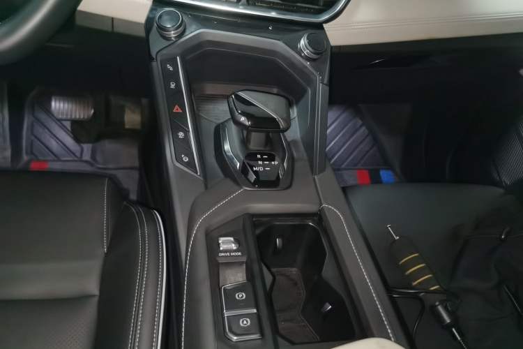 Used Lynk & Co 06 2023 Remix 1.5T Shero
