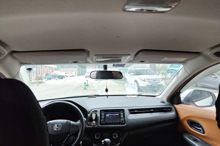 Used Honda Vezel 2015 1.5L CVT two-wheel drive Comfort trim Headliner