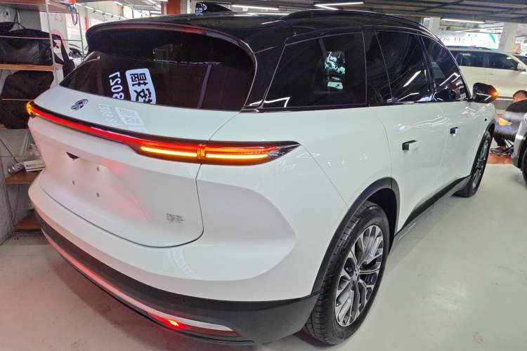 Used Nio ES6 2024 75 kWh Rear Right 45 Deg
