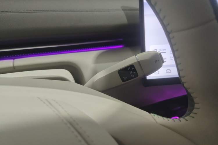 Used Deepal L07 2024 230Max Qiankun Intelligent Driving ADS SE Range-Extended Version Gear Lever