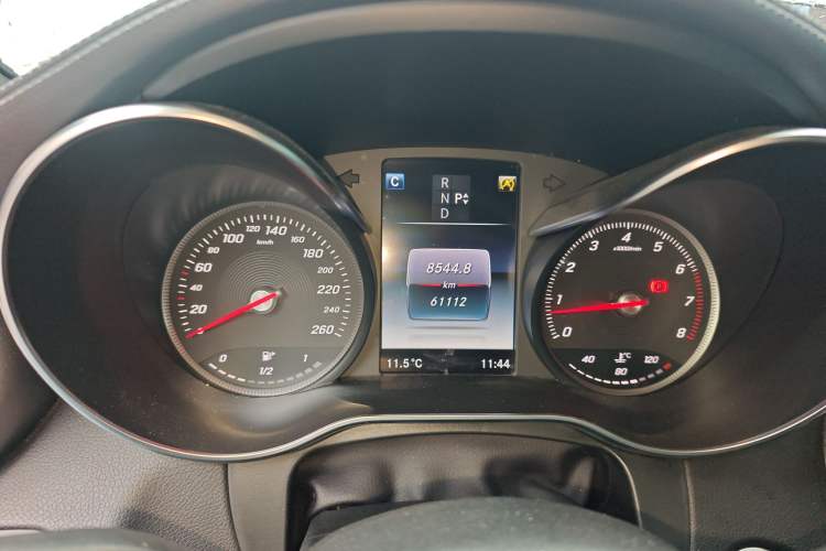 Used Mercedes-Benz GLC 2017 GLC 260 4MATIC Luxury Model