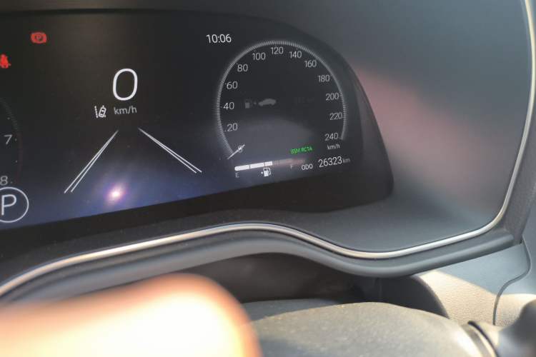 Used Toyota Avalon 2022 2.5L Touring Premium Edition Odometer Close Up