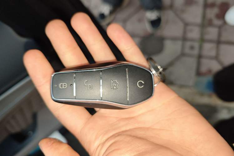 Used BYD Han 2024 EV Glory Edition 506KM Front-Wheel-Drive Premium Model
