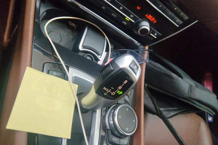 Used BMW 5 Series GT 2015 528i Leading Model
