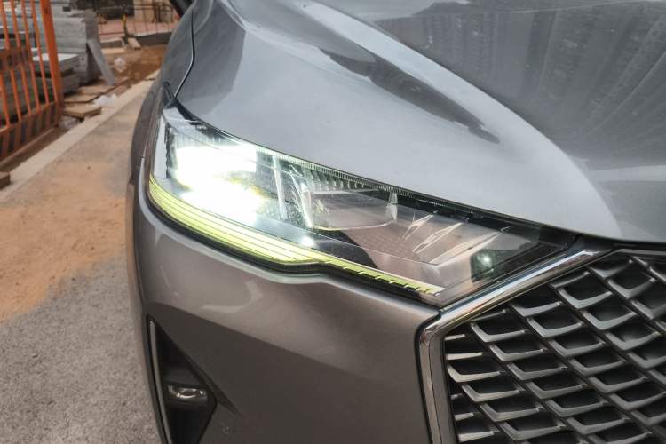 Used Haval H6 2021 3rd Generation 1.5T Automatic Two-Wheel Drive Max Right Front Headlight