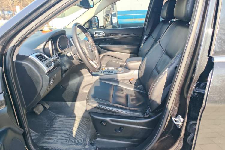 Used Jeep Grand Cherokee 2011 3.6L Comfort Edition