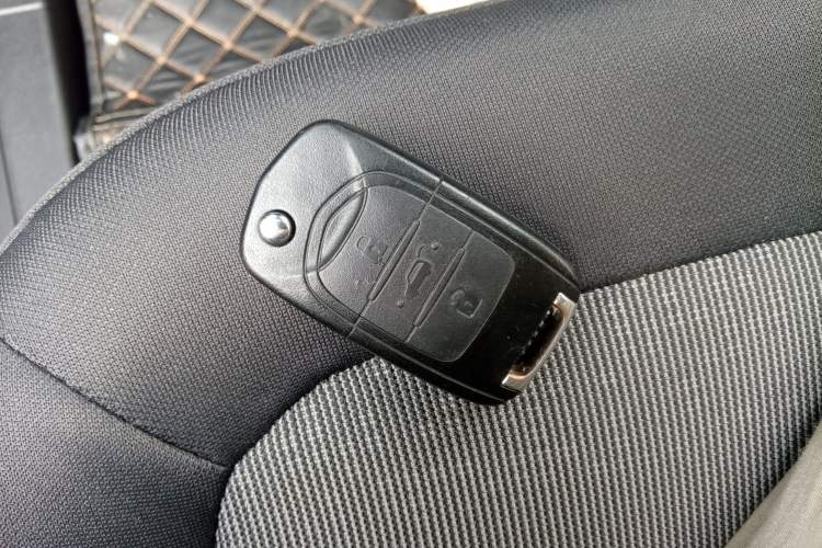 Used Wuling Hongguang MINIEV 2020 Easy Version Lithium-Ion Battery Interior 1