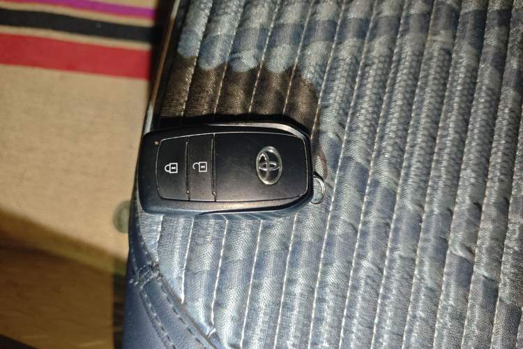 Used Toyota Corolla Cross 2024 2.0L Smart Electric Hybrid Dual-Engine Elite Edition