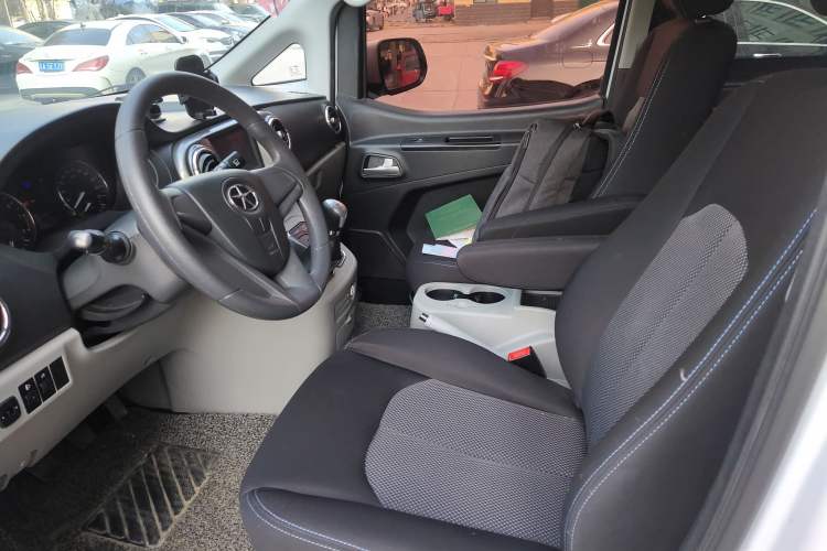 Used JAC Refine M3 2016 IKEA Edition 1.6L Luxury Smart Model
