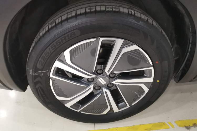 Used Geely Galaxy Xingjian 7 EM-i 2025 120km Exploration+ Version
