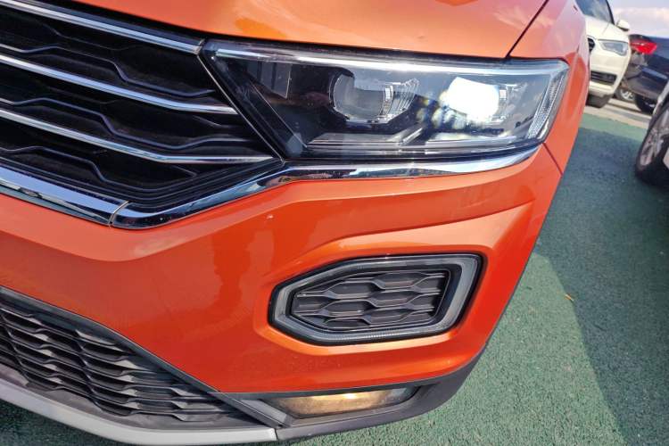 Used Volkswagen T-ROC 2018 280TSI DSG Two-Wheel-Drive Comfort Version China V Standard