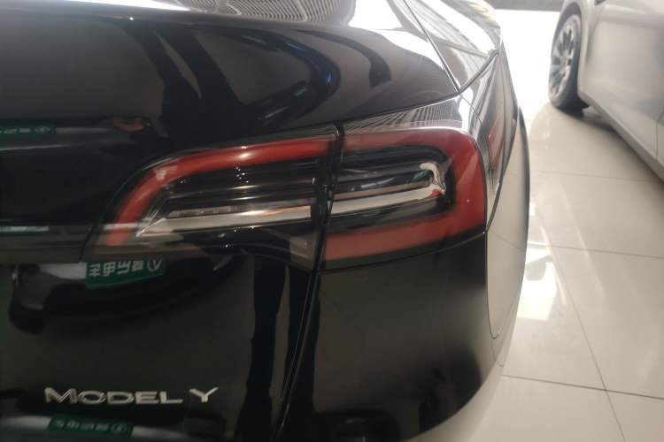 Used Tesla Model Y 2022 Rear-Wheel-Drive Version Right Rear Taillight