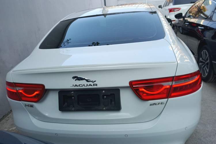 Used Jaguar XE 2015 2.0T 240 PS R-Sport