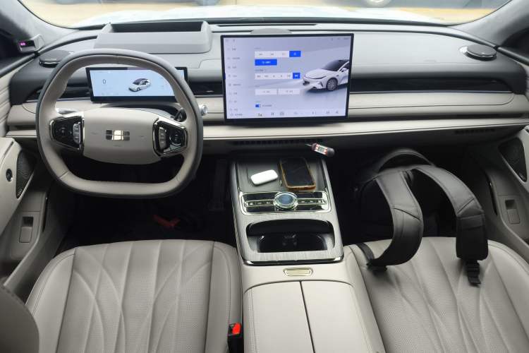 Used Geely Galaxy 8 2025 130km EM-i Flagship Edition