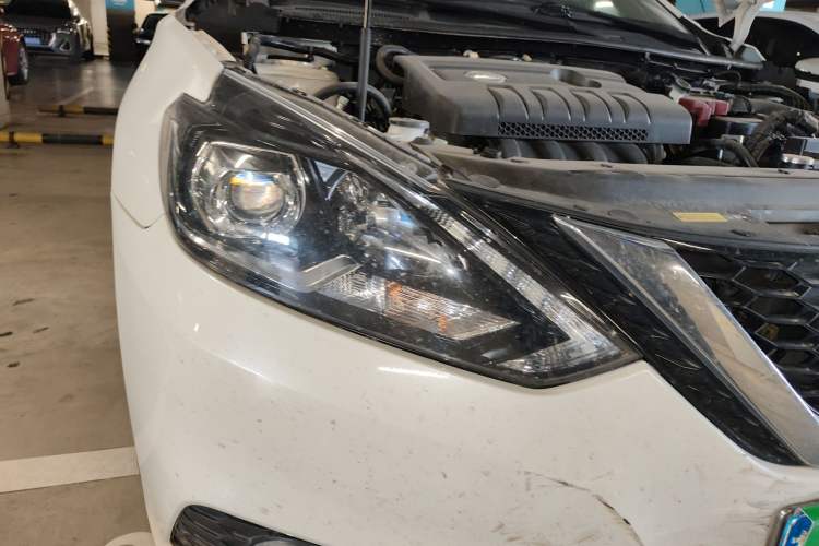 Used Nissan Sylphy 2019 1.6XV CVT Smart Connect Luxury Edition China VI Standard Right Front Headlight